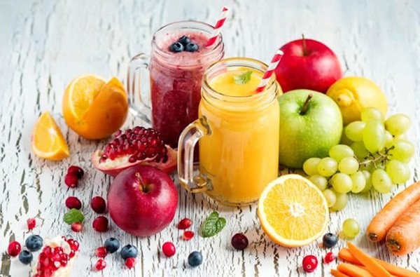 Các loại trái cây, nước ép trái cây giàu vitamin C, chất xơ có tác dụng chữa táo bón cho bầu 