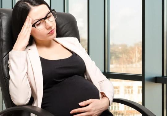 Mẹ bầu nên cố gắng giảm tần suất bị chóng mặt, tránh ảnh hưởng nhiều đến sức khỏe