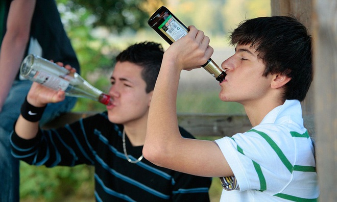 bia rượu đến sức khỏe thanh thiếu niên
